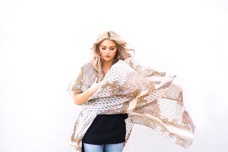 Burberry na przestrzeni dekad: 80s, 90s, 00s i dziś